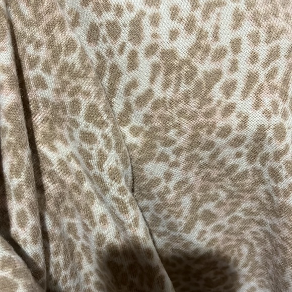 New with tags! Time And Tru Sweater top - Picture 9 of 9